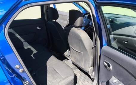 Renault Logan II, 2015 год, 750 000 рублей, 19 фотография