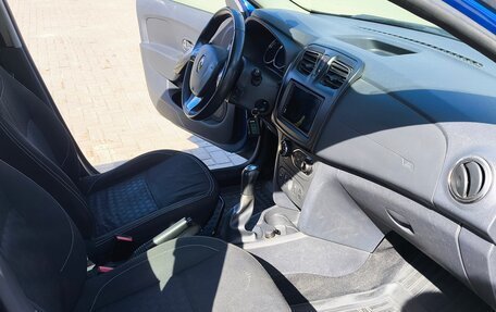 Renault Logan II, 2015 год, 750 000 рублей, 17 фотография