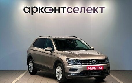 Volkswagen Tiguan II, 2020 год, 2 300 000 рублей, 3 фотография