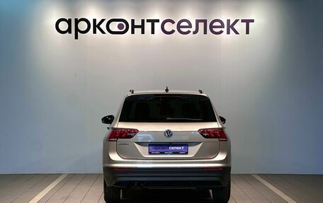 Volkswagen Tiguan II, 2020 год, 2 300 000 рублей, 8 фотография
