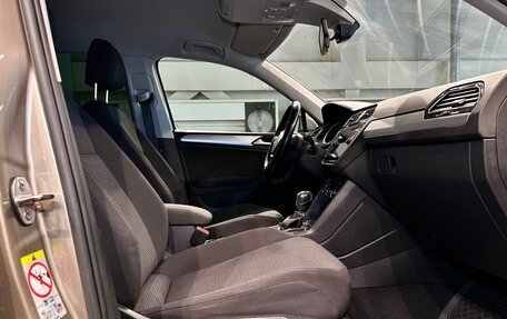 Volkswagen Tiguan II, 2020 год, 2 300 000 рублей, 13 фотография