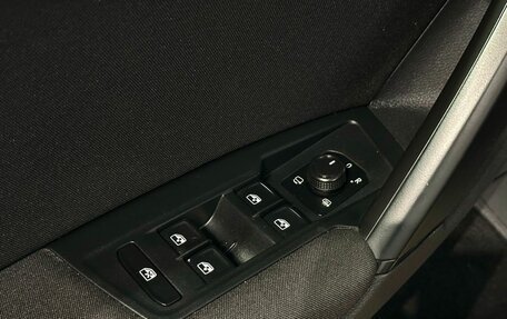Volkswagen Tiguan II, 2020 год, 2 300 000 рублей, 22 фотография