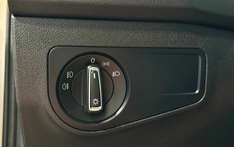 Volkswagen Tiguan II, 2020 год, 2 300 000 рублей, 21 фотография