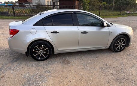 Chevrolet Cruze II, 2010 год, 530 000 рублей, 5 фотография