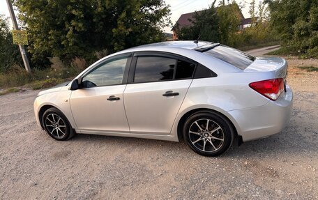 Chevrolet Cruze II, 2010 год, 530 000 рублей, 6 фотография