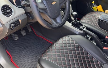 Chevrolet Cruze II, 2010 год, 530 000 рублей, 10 фотография