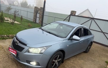 Chevrolet Cruze II, 2011 год, 675 000 рублей, 3 фотография
