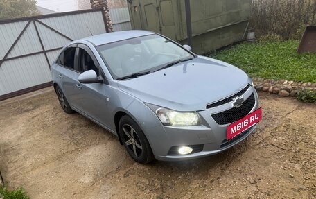 Chevrolet Cruze II, 2011 год, 675 000 рублей, 2 фотография