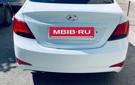 Hyundai Solaris II рестайлинг, 2015 год, 900 000 рублей, 2 фотография