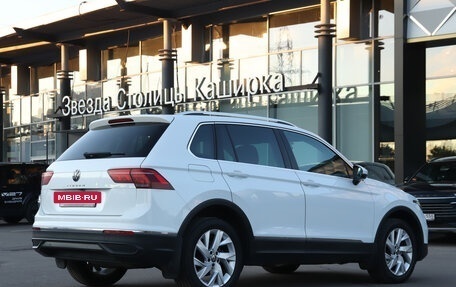 Volkswagen Tiguan II, 2021 год, 2 690 000 рублей, 5 фотография