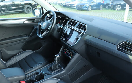 Volkswagen Tiguan II, 2021 год, 2 690 000 рублей, 9 фотография