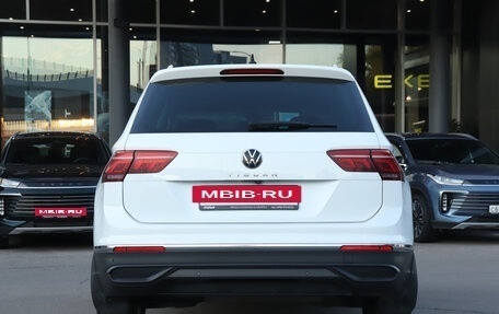 Volkswagen Tiguan II, 2021 год, 2 690 000 рублей, 6 фотография