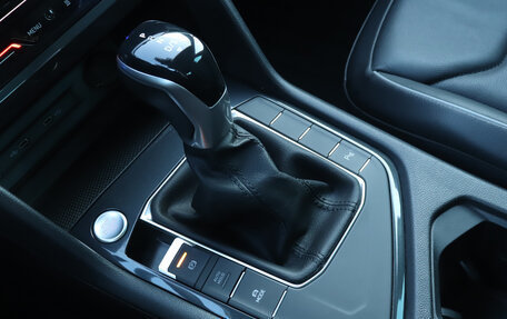 Volkswagen Tiguan II, 2021 год, 2 690 000 рублей, 15 фотография