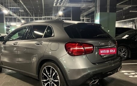 Mercedes-Benz GLA, 2019 год, 2 500 000 рублей, 4 фотография