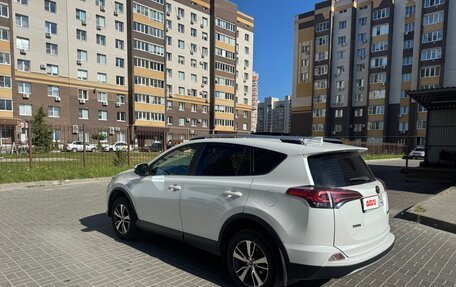 Toyota RAV4, 2018 год, 2 150 000 рублей, 7 фотография