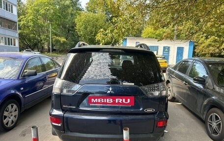 Mitsubishi Outlander III рестайлинг 3, 2010 год, 630 000 рублей, 4 фотография