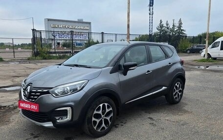 Renault Kaptur I рестайлинг, 2020 год, 1 670 000 рублей, 2 фотография