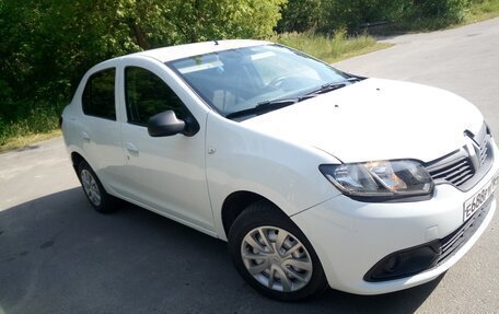 Renault Logan II, 2017 год, 424 000 рублей, 2 фотография