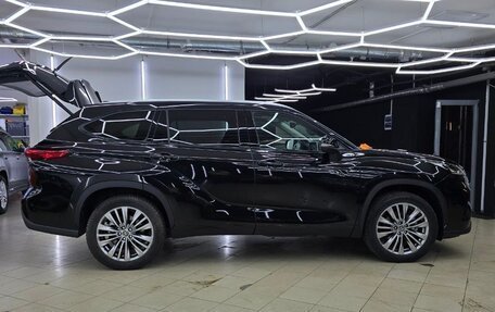 Toyota Highlander, 2025 год, 6 200 000 рублей, 2 фотография