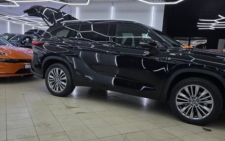 Toyota Highlander, 2025 год, 6 200 000 рублей, 4 фотография