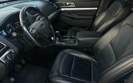 Ford Explorer VI, 2016 год, 2 500 000 рублей, 7 фотография