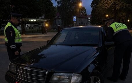 Mercedes-Benz C-Класс, 1996 год, 170 000 рублей, 1 фотография