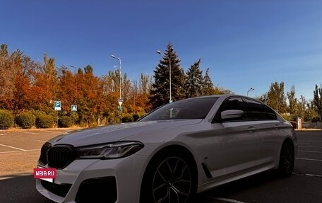 BMW 5 серия, 2021 год, 5 750 000 рублей, 5 фотография