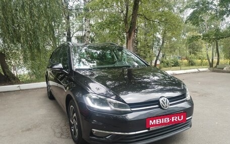 Volkswagen Golf VII, 2018 год, 1 455 000 рублей, 2 фотография