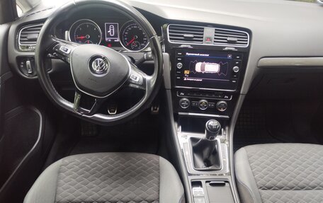 Volkswagen Golf VII, 2018 год, 1 455 000 рублей, 30 фотография