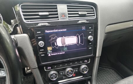 Volkswagen Golf VII, 2018 год, 1 455 000 рублей, 27 фотография