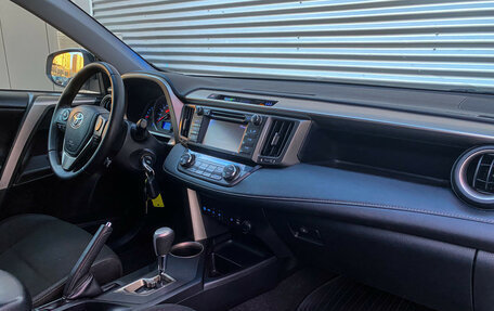 Toyota RAV4, 2013 год, 1 898 000 рублей, 9 фотография