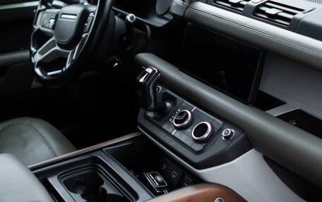 Land Rover Defender II, 2021 год, 8 100 000 рублей, 27 фотография