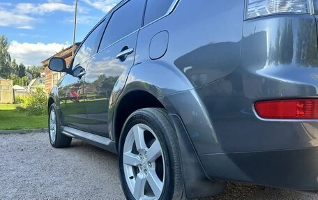 Mitsubishi Outlander III рестайлинг 3, 2008 год, 875 000 рублей, 7 фотография