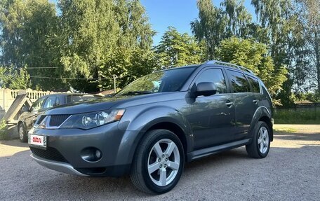 Mitsubishi Outlander III рестайлинг 3, 2008 год, 875 000 рублей, 2 фотография