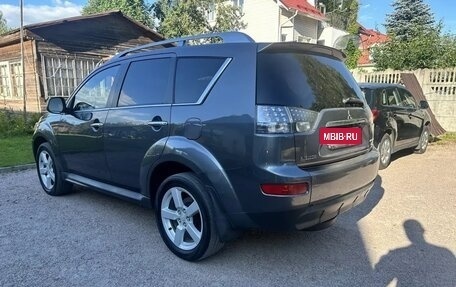 Mitsubishi Outlander III рестайлинг 3, 2008 год, 875 000 рублей, 13 фотография