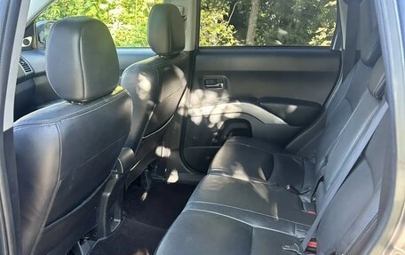 Mitsubishi Outlander III рестайлинг 3, 2008 год, 875 000 рублей, 19 фотография