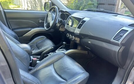 Mitsubishi Outlander III рестайлинг 3, 2008 год, 875 000 рублей, 20 фотография