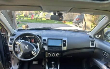 Mitsubishi Outlander III рестайлинг 3, 2008 год, 875 000 рублей, 18 фотография