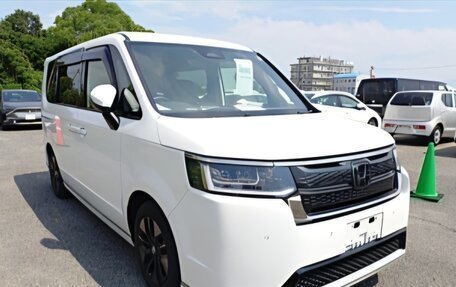 Honda Stepwgn, 2023 год, 2 350 000 рублей, 1 фотография