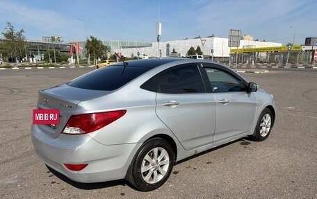 Hyundai Solaris II рестайлинг, 2011 год, 420 000 рублей, 4 фотография