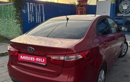 KIA Rio III рестайлинг, 2013 год, 750 000 рублей, 3 фотография