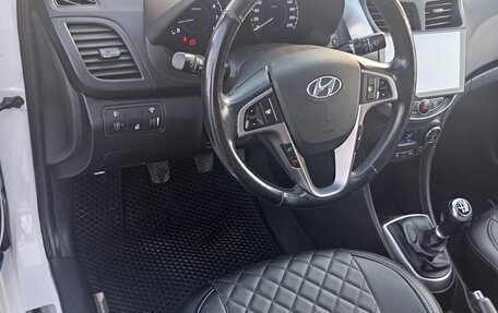 Hyundai Solaris II рестайлинг, 2014 год, 1 050 000 рублей, 5 фотография