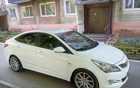 Hyundai Solaris II рестайлинг, 2014 год, 1 050 000 рублей, 3 фотография
