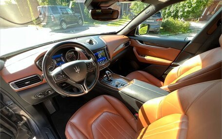 Maserati Levante I, 2017 год, 4 725 000 рублей, 10 фотография