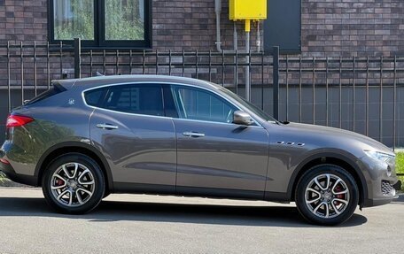 Maserati Levante I, 2017 год, 4 725 000 рублей, 3 фотография