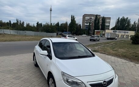 Opel Astra J, 2011 год, 726 000 рублей, 1 фотография
