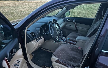Toyota Highlander III, 2010 год, 1 350 000 рублей, 5 фотография
