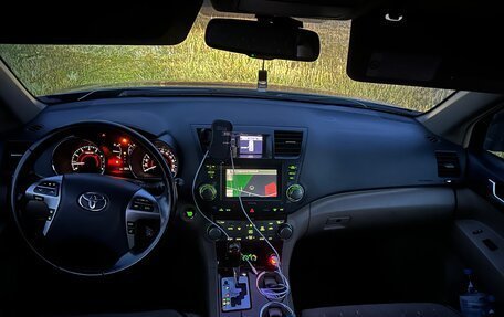 Toyota Highlander III, 2010 год, 1 350 000 рублей, 4 фотография