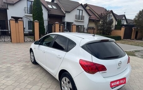 Opel Astra J, 2011 год, 726 000 рублей, 3 фотография