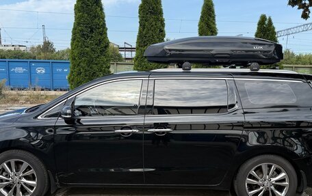 KIA Carnival III, 2018 год, 3 200 000 рублей, 3 фотография